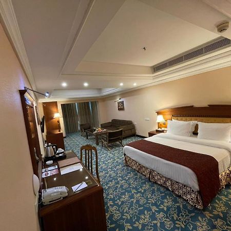Basra International Hotel Zewnętrze zdjęcie