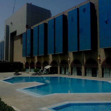 Basra International Hotel Zewnętrze zdjęcie