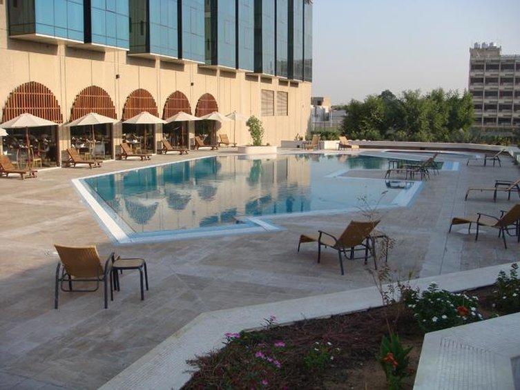 Basra International Hotel Zewnętrze zdjęcie