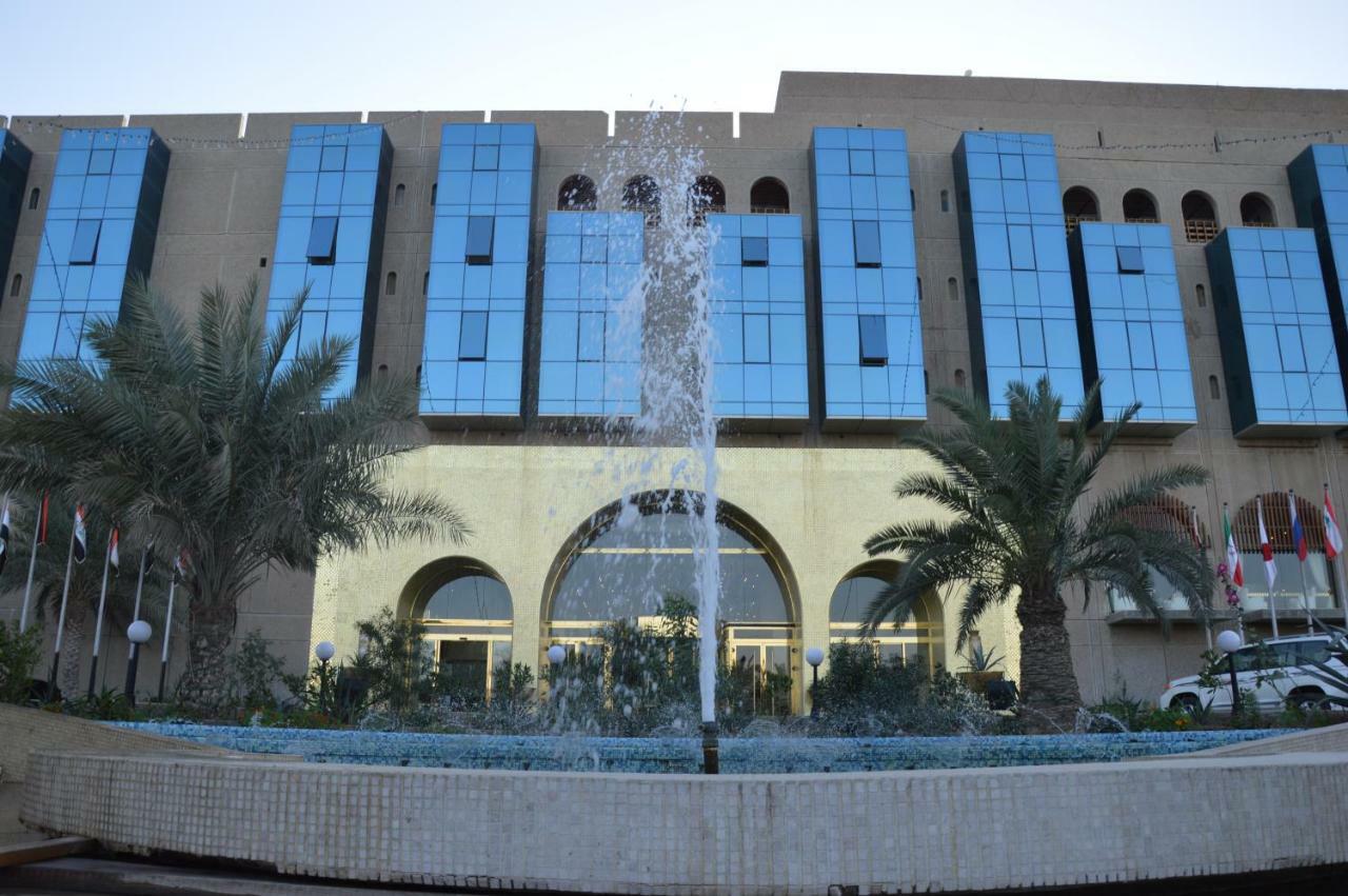 Basra International Hotel Zewnętrze zdjęcie